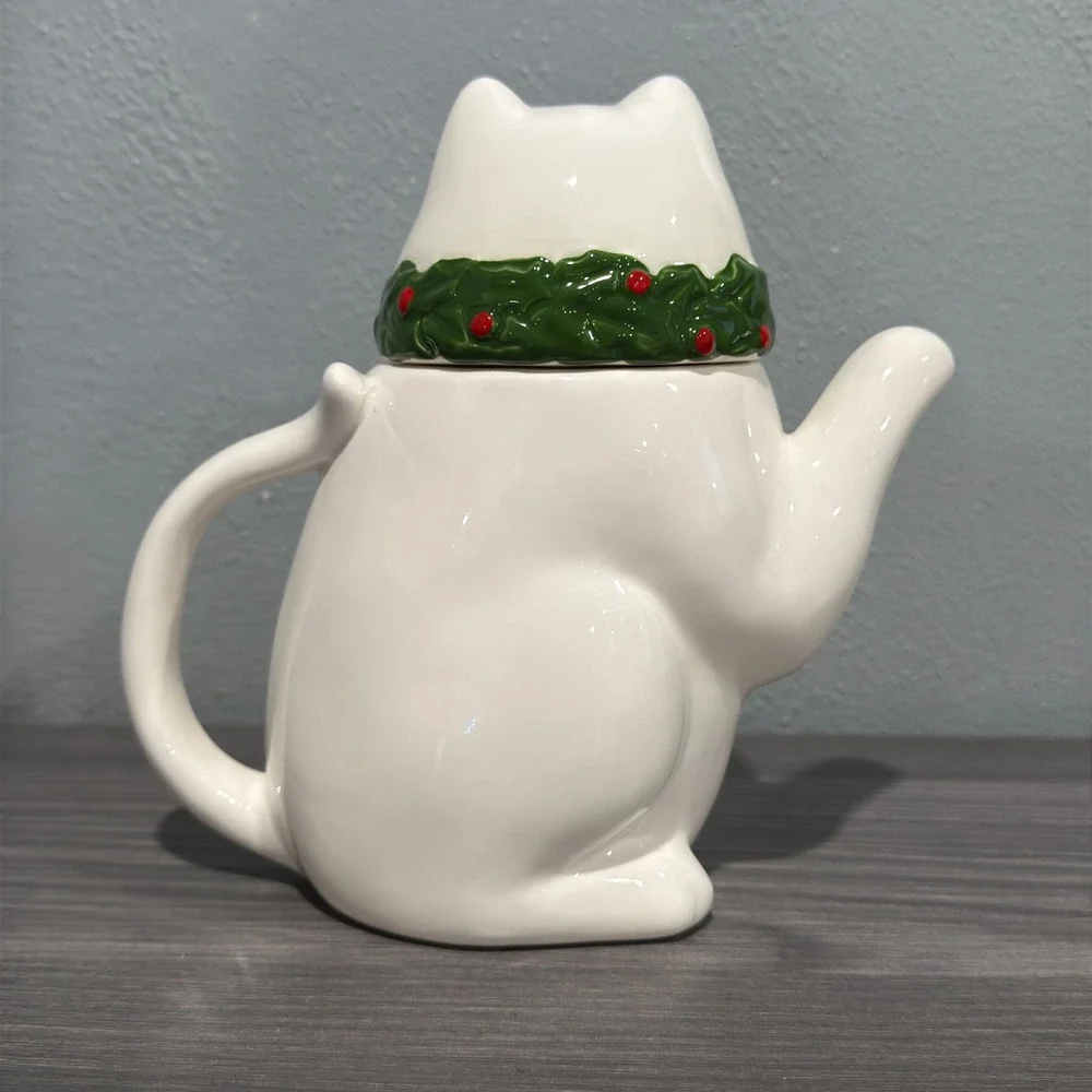 Vintage Cat Teapot Japan Ceramic White Holly Christmas w/ Box AMC T-7428 8 Inch